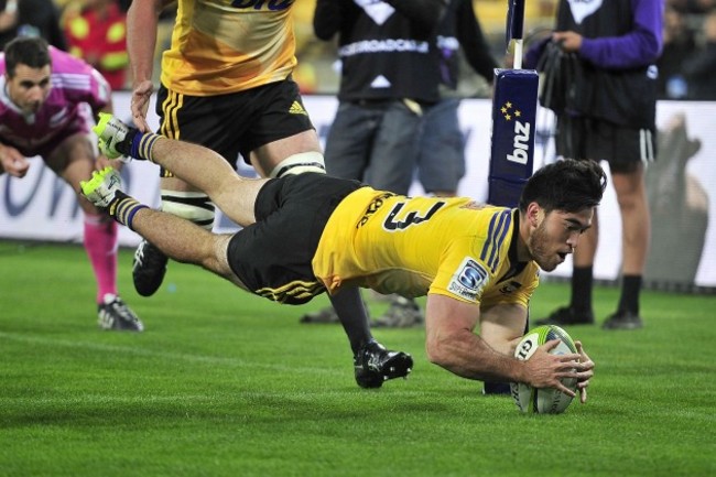 Nehe Milner Skudder scores a try