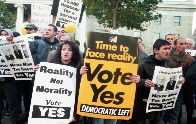 DIVORCE REFERENDUMS IN IRELAND 1995 PRO DIVORCE RALLY RELIGIOUS ISSUES