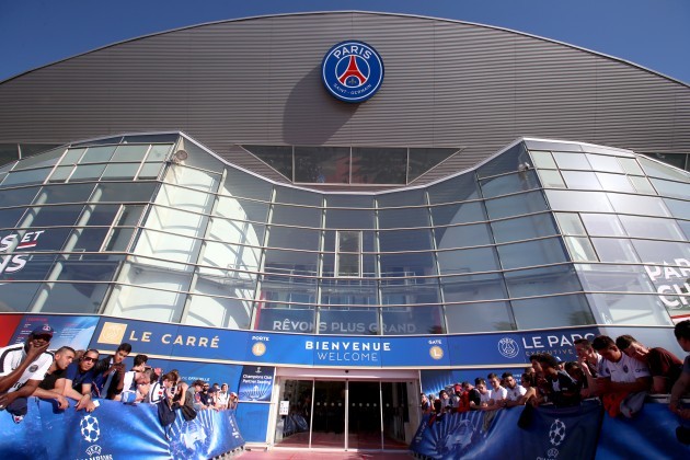 Soccer - UEFA Champions League - Quarter Final - First Leg - Paris Saint-Germain v Barcelona - Parc Des Princes