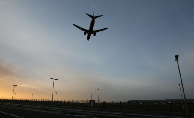 Aeroplanes Landing