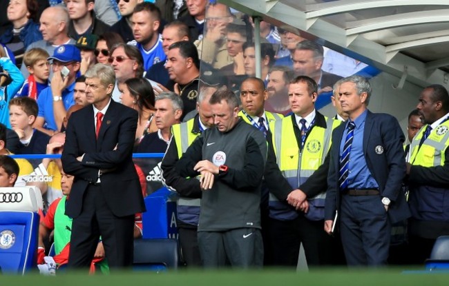 Soccer - Barclays Premier League - Chelsea v Arsenal - Stamford Bridge