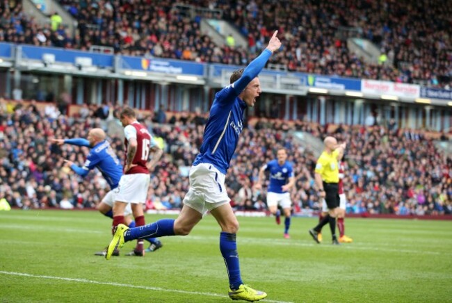 Soccer - Barclays Premier League - Burnley v Leicester City - Turf Moor