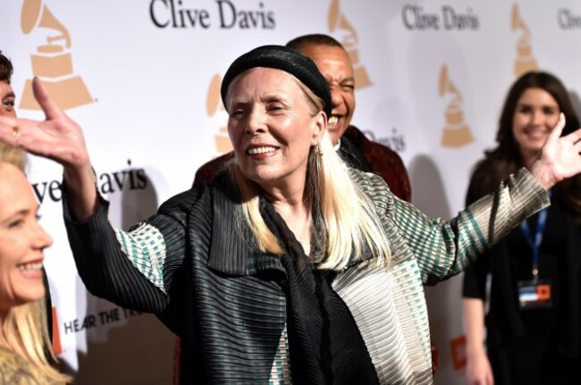 People Joni Mitchell Hospitalized