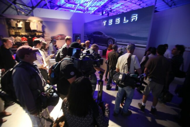Tesla Battery Power for Homes