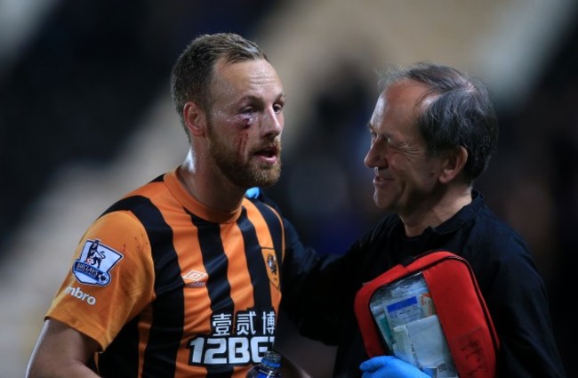 Soccer - Barclays Premier League - Hull City v Arsenal - KC Stadium