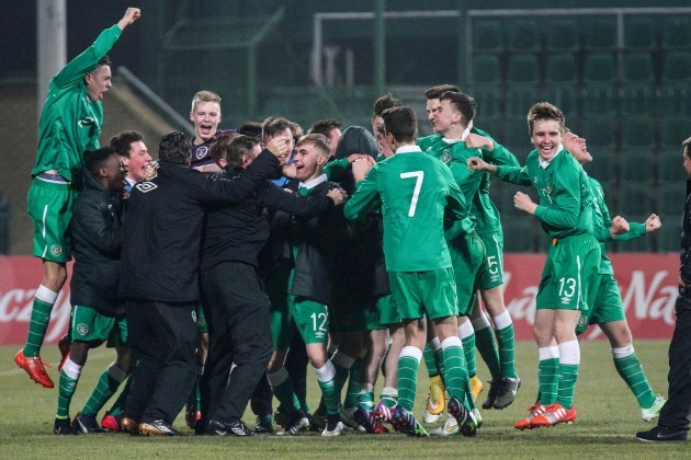 The Ireland players celebrate at the end of the game 26/3/2015