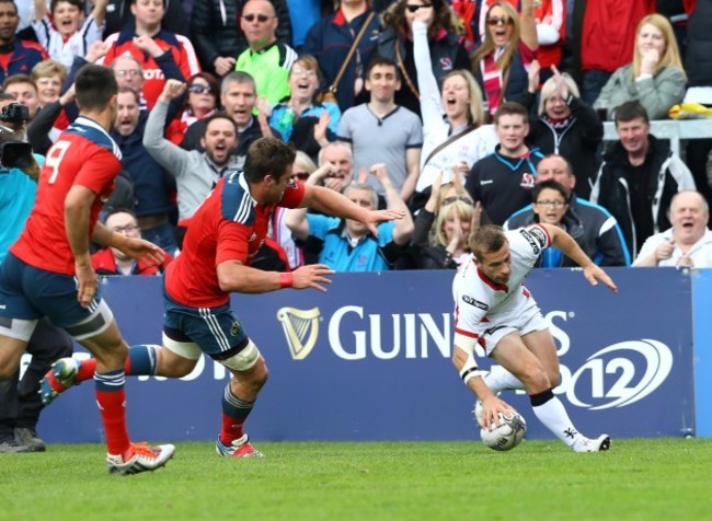 Paul Marshall scores a try