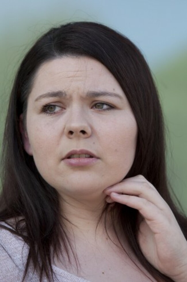 Minister Meets Families Who Lost Childr