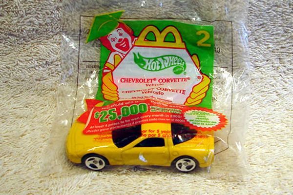 awesome-fast-food-toys-from-the-90s-1593687557-jul-22-2012-600x400