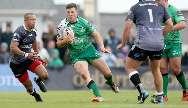 Robbie Henshaw make a break