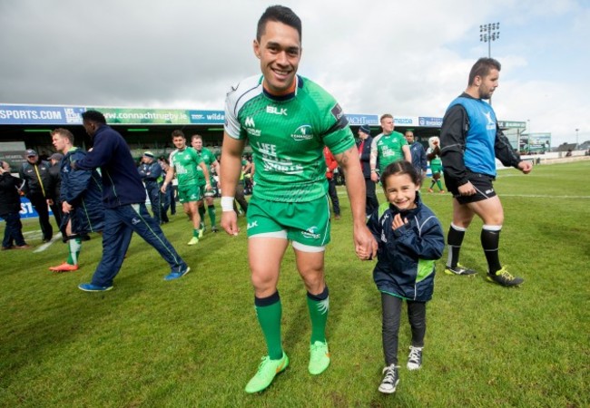 Miah Nikora with his daughter after the game