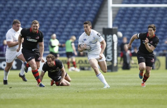 Noel Reid scores a try