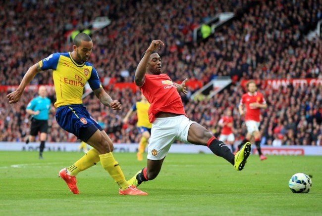 Soccer - Barclays Premier League - Manchester United v Arsenal - Old Trafford