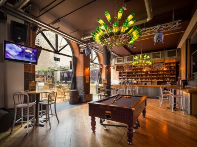 1-generator-dublin-interiors-bar