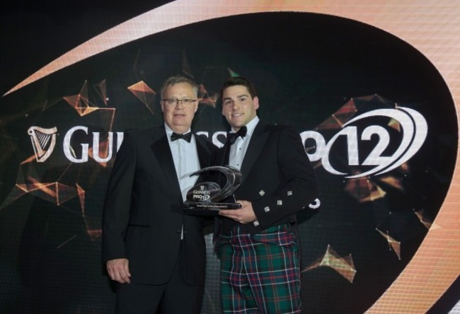 Sam Hidalgo-Clyne Edinburgh Rugby receives the Guinness PRO12 young player of the year award from David Jordan