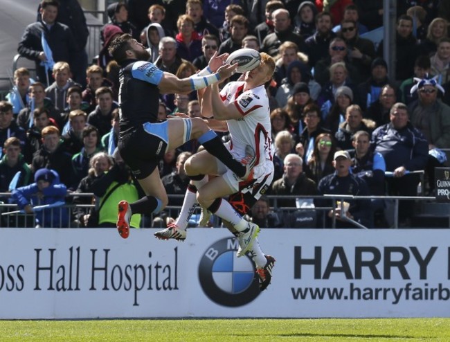 Sean Lamont challenges Rory Scholes and Louis Ludik