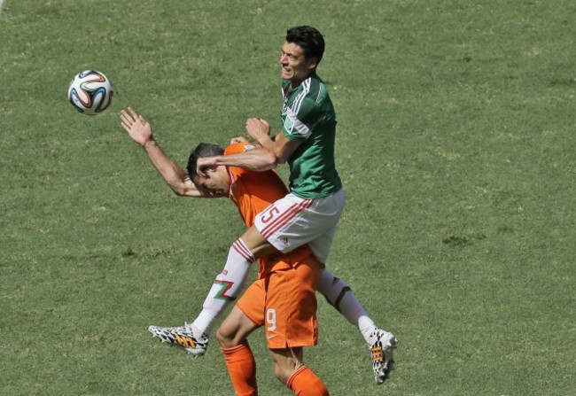 Soccer - FIFA World Cup 2014 - Round of 16 - The Netherlands v Mexico - Arena Castelao