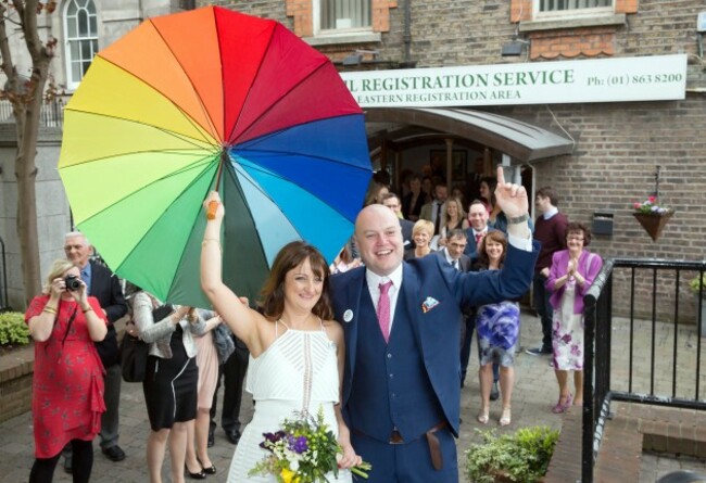 Newly Weds Vote in Referendum-1