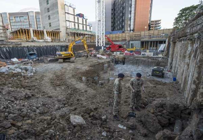 BOMB DISPOSAL EXPERTS TACKLE WW2 BOMB IN WEMBLEY