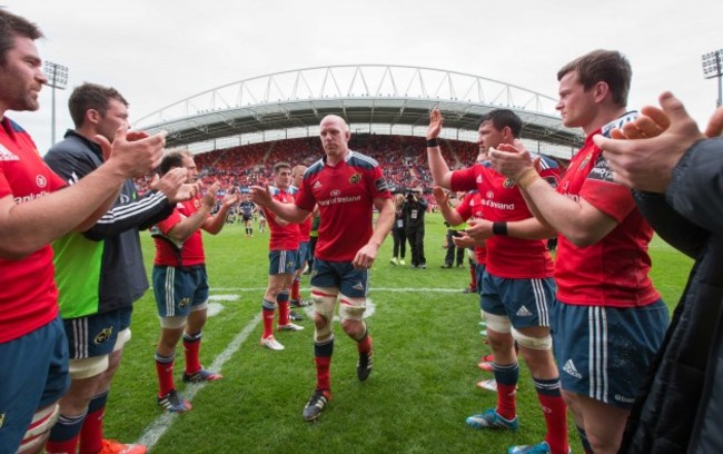 Paul O'Connell leaves the pitch after the game