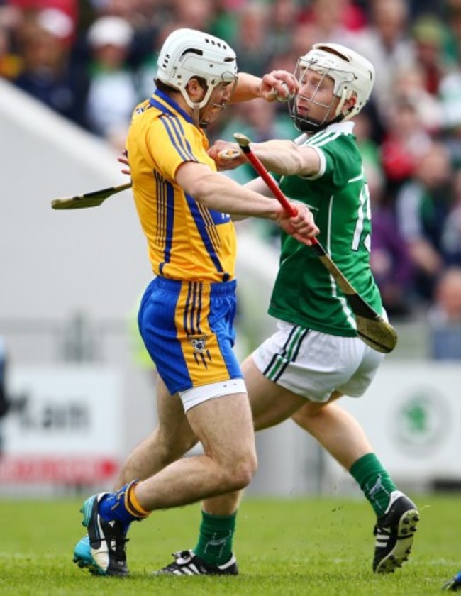 Cian Lynch tackles Pat OÕConnor