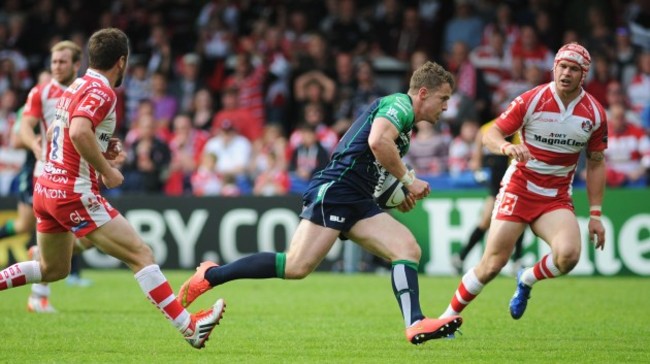 Matt Healy runs through to score his side's fourth try