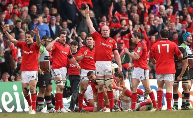 Paul O'Connell acknowledges the victory at the end of the match