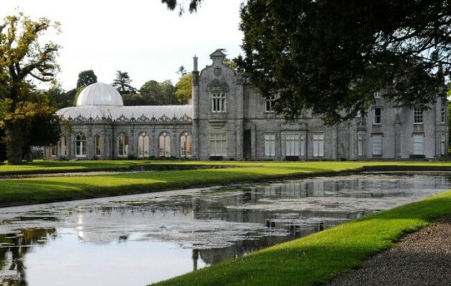 The Long Ponds are twin canals 187 metres long ...