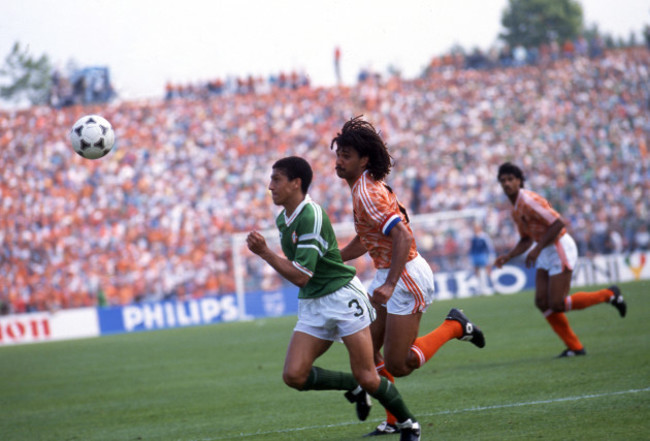 Chris Hughton and Frank Rijkaard