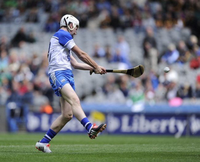 Shane Bennett scores a goal