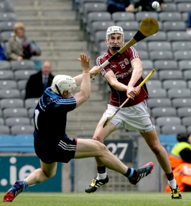 Alan Nolan puts pressure on Jason Flynn