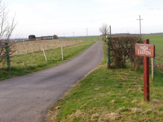 Track_to_High_Easton_Farm_-_geograph.org.uk_-_1215254