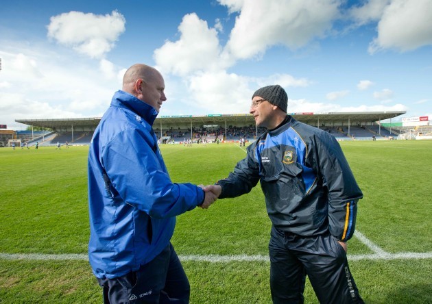Peter Creedon shakes hands with Tom McGlinchey