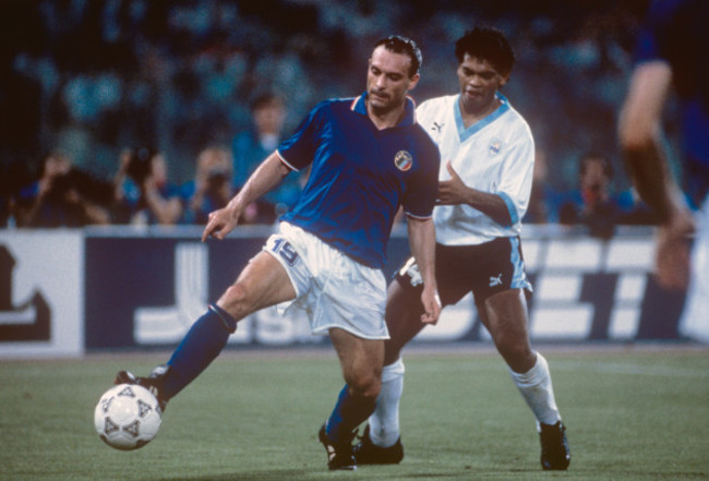 Soccer - World Cup Italia 90 - Second Round - Italy v Uruguay