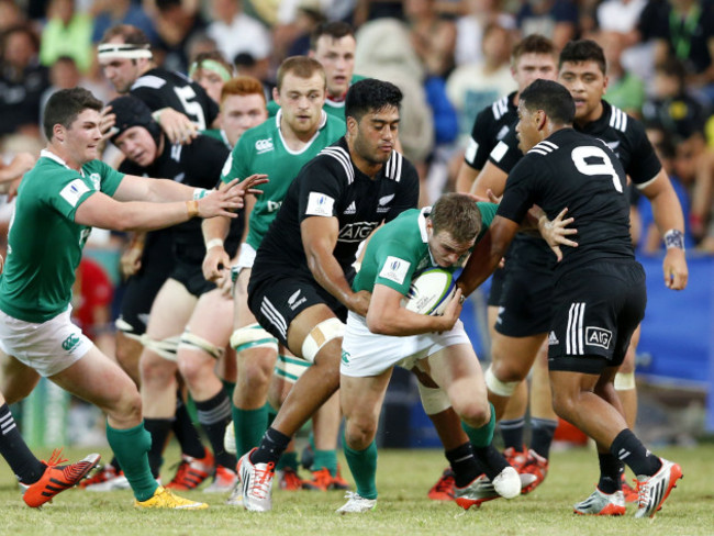 Sean McNulty tackled by Akira Ioane