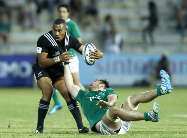 Roy Moloney tackles Tevita Li