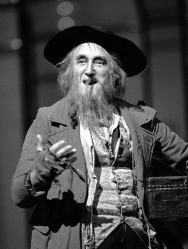 Ron Moody death