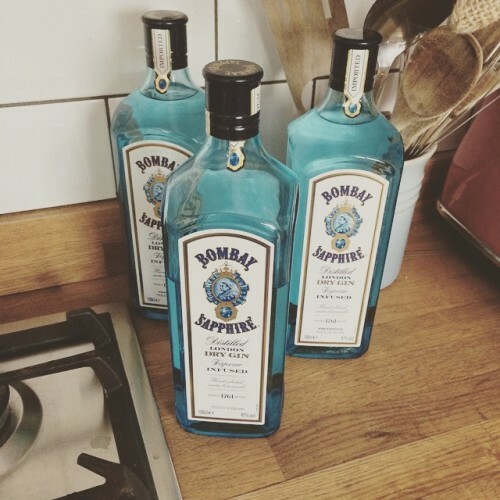 I think we have plenty of gin now!! #bombaysapphire #ginandtonic @rachychew