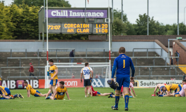 Joe Hayes returns to his team to warm down after the game