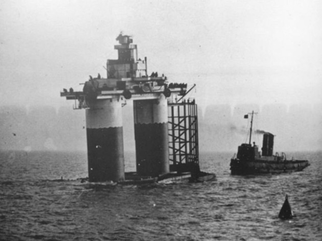 here-is-hm-fort-roughs-now-sealand-being-towed-into-place-in-1942-the-installation-didnt-begin-being-used-for-its-current-purpose-until-a-quarter-of-a-century-later