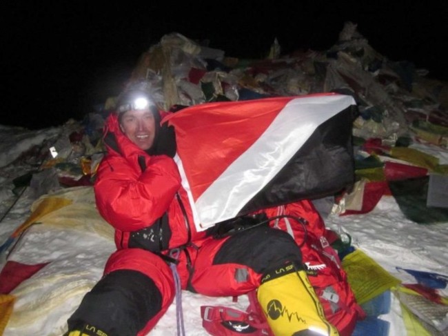 sealand-has-picked-up-a-cult-following-over-the-years--heres-british-climber-kenton-cool-unveiling-the-flag-at-the-top-of-mount-everest