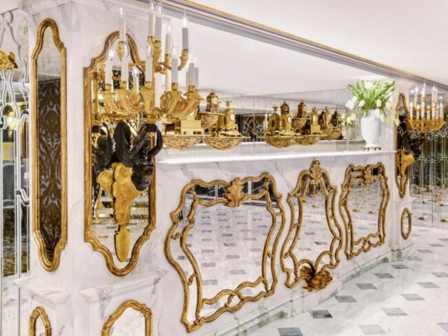 the-reception-is-no-less-exquisite