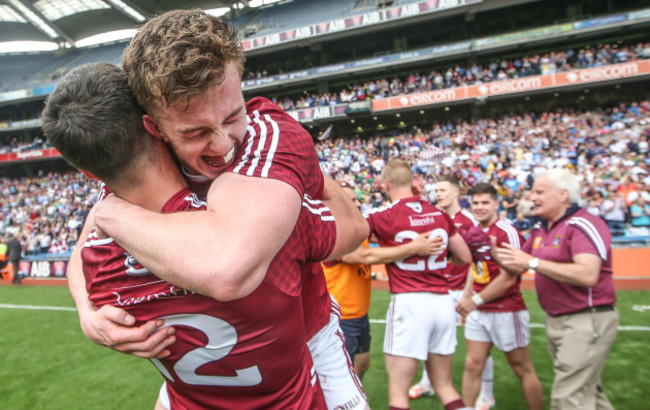 Denis Corroon celebrates with Ger Egan