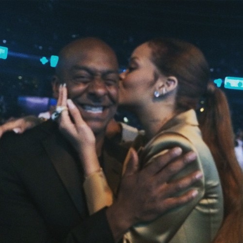 We kissed and made up. #BETAwards .