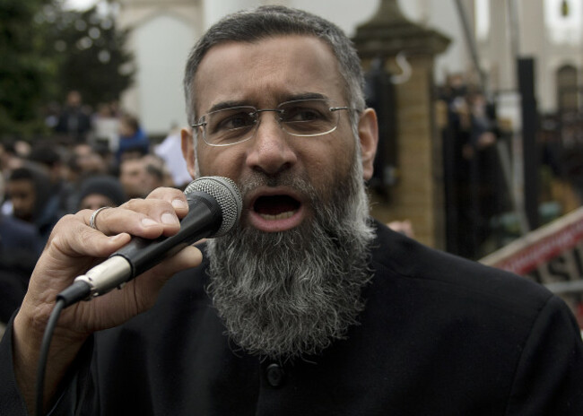 Protest outside London Mosque