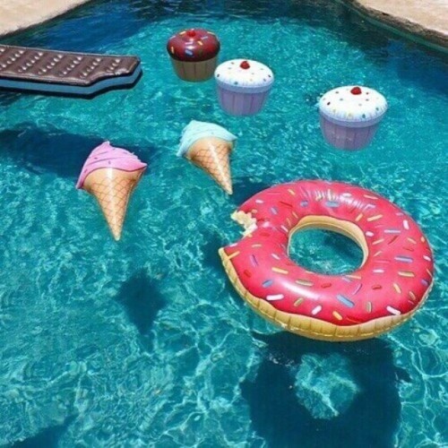 #food#pool#tools##ice#donuts#cake#choclate#tumblr#weheartit#like4like#f4f