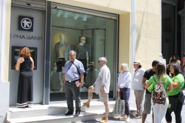 i-passed-a-small-atm-line-of-greeks-trying-to-reclaim-their-deposits-too