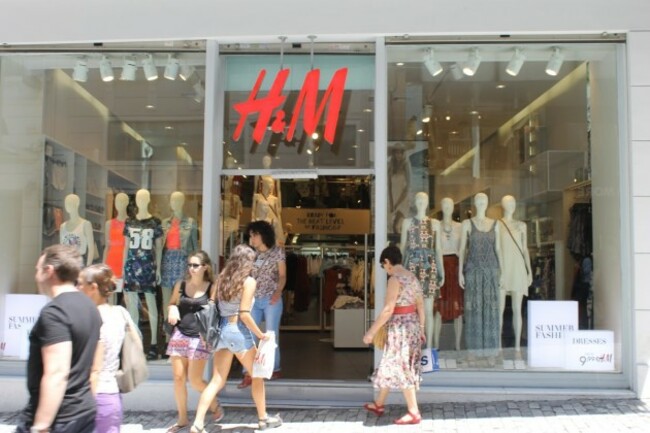 back-in-2007-it-cost-about-450-per-square-foot-to-rent-retail-space-on-ermou-according-to-cushman-and-wakefield