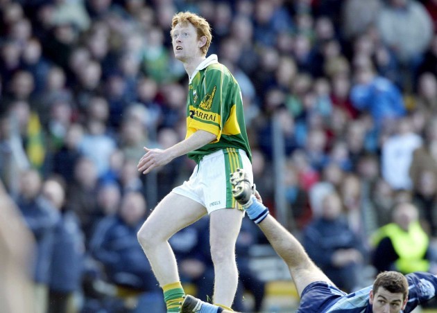Colm Cooper of Kerry watches a point sail over