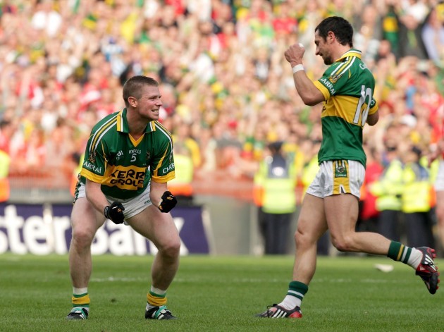 Tomas O'Se and Paul Galvin celebrate the final whistle